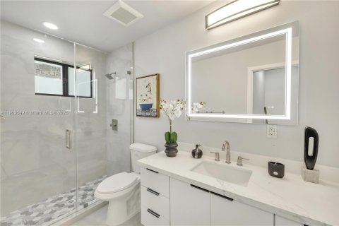 House in Miami, Florida 3 bedrooms, 108.23 sq.m. № 1954931 - photo 4