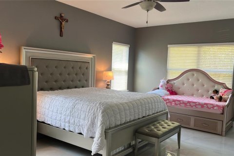 House in Apopka, Florida 3 bedrooms, 204.57 sq.m. № 1589625 - photo 22