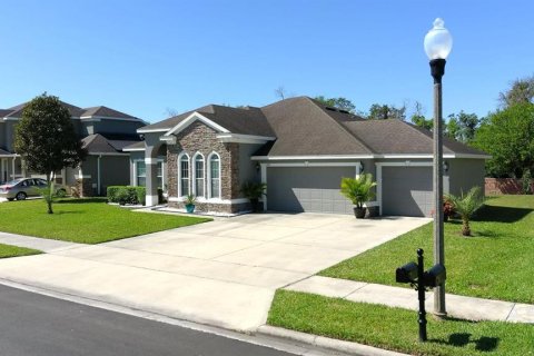 House in Apopka, Florida 3 bedrooms, 204.57 sq.m. № 1589625 - photo 21