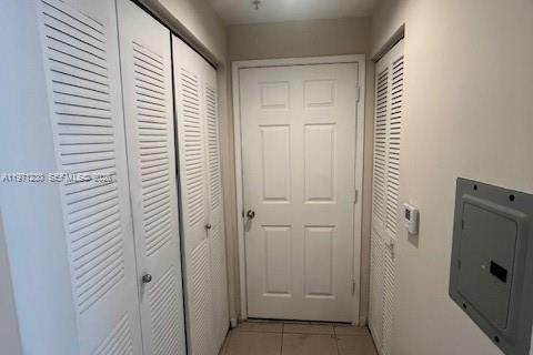 Снять в аренду кондоминиум в Холливуд, Флорида 1 спальня, 68.38м2, № 2032109 - фото 6