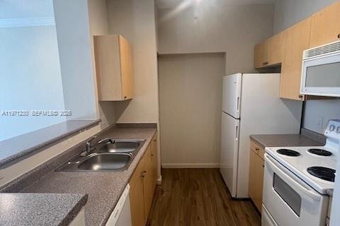 Снять в аренду кондоминиум в Холливуд, Флорида 1 спальня, 68.38м2, № 2032109 - фото 5