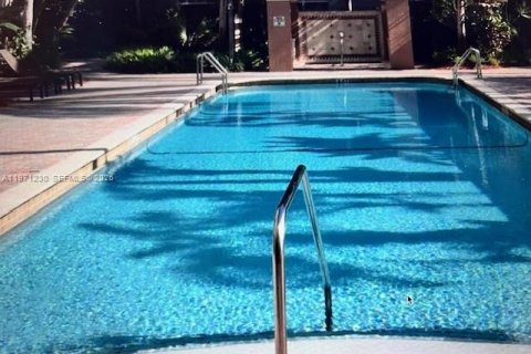 Снять в аренду кондоминиум в Холливуд, Флорида 1 спальня, 68.38м2, № 2032109 - фото 22