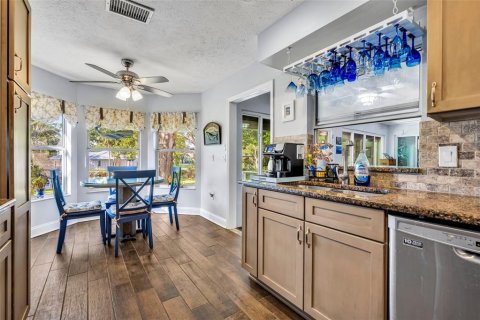 Casa en venta en Homosassa, Florida, 3 dormitorios, 178.47 m2 № 1662245 - foto 16