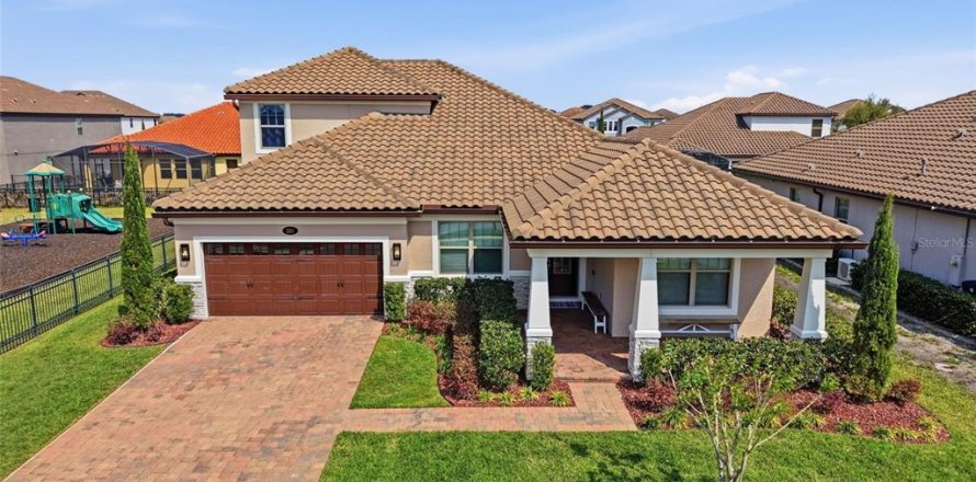 House in DeBary, Florida 4 bedrooms, 292.64 sq.m. № 2157226