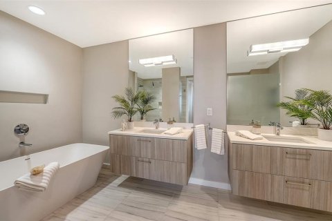 Condo in Sarasota, Florida, 3 bedrooms № 2148230 - photo 26