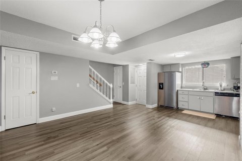 Touwnhouse à vendre à Altamonte Springs, Floride: 2 chambres, 123.37 m2 № 2211635 - photo 6