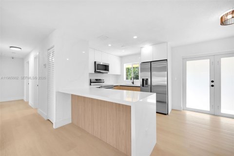 Villa ou maison à vendre à Miami Gardens, Floride: 3 chambres, 109.72 m2 № 2027298 - photo 10