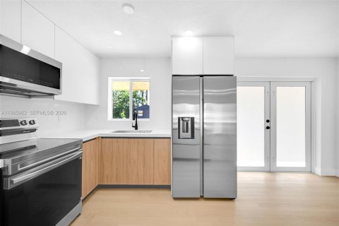 Villa ou maison à vendre à Miami Gardens, Floride: 3 chambres, 109.72 m2 № 2027298 - photo 17