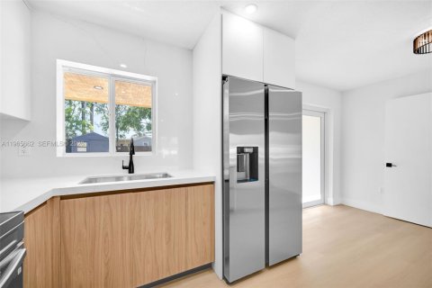 Villa ou maison à vendre à Miami Gardens, Floride: 3 chambres, 109.72 m2 № 2027298 - photo 16