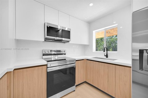 Villa ou maison à vendre à Miami Gardens, Floride: 3 chambres, 109.72 m2 № 2027298 - photo 14