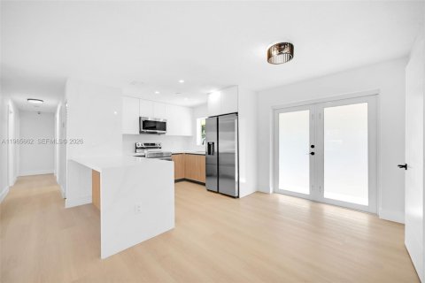 Villa ou maison à vendre à Miami Gardens, Floride: 3 chambres, 109.72 m2 № 2027298 - photo 11