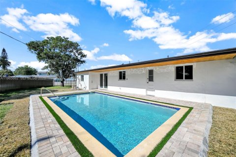 Villa ou maison à vendre à Miami Gardens, Floride: 3 chambres, 109.72 m2 № 2027298 - photo 26