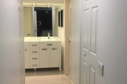 Condo in Tamarac, Florida, 1 bedroom  № 2261823 - photo 6