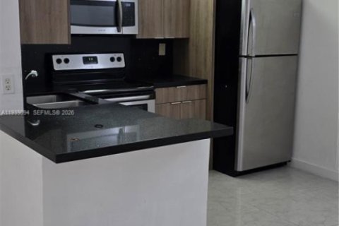 Кондоминиум с 2 спальнями в Корал-Спрингс, Флорида № 1996792