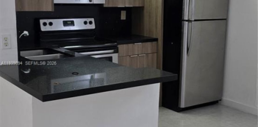 Кондоминиум с 2 спальнями в Корал-Спрингс, Флорида № 1996792