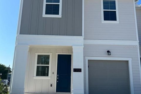 Adosado en alquiler en Kissimmee, Florida, 3 dormitorios, 171.68 m2 № 1553801 - foto 1