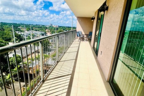Condominio en alquiler en Miami, Florida, 2 dormitorios, 81.38 m2 № 1953607 - foto 20
