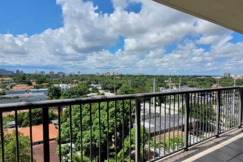 Condominio en alquiler en Miami, Florida, 2 dormitorios, 81.38 m2 № 1953607 - foto 23