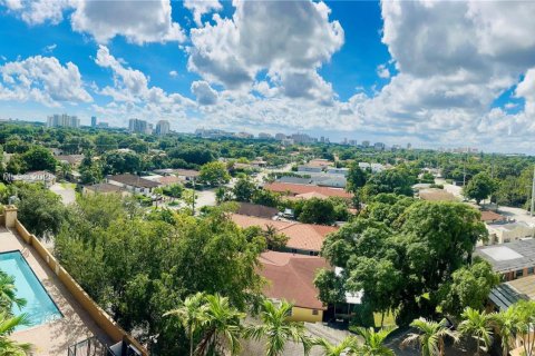 Condominio en alquiler en Miami, Florida, 2 dormitorios, 81.38 m2 № 1953607 - foto 2