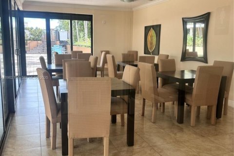 Condo in Miami, Florida, 2 bedrooms  № 1953607 - photo 29