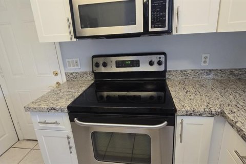 Condo in Kissimmee, Florida, 3 bedrooms  № 1766087 - photo 6