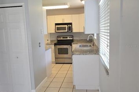 Condo in Kissimmee, Florida, 3 bedrooms  № 1766087 - photo 11