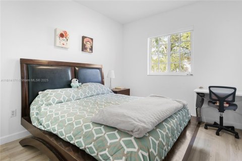 Adosado en venta en Miami, Florida, 3 dormitorios, 127.09 m2 № 1762868 - foto 4