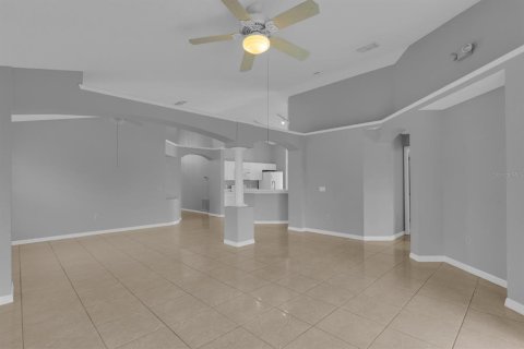 House in Kissimmee, Florida 4 bedrooms, 169.27 sq.m. № 1746319 - photo 23