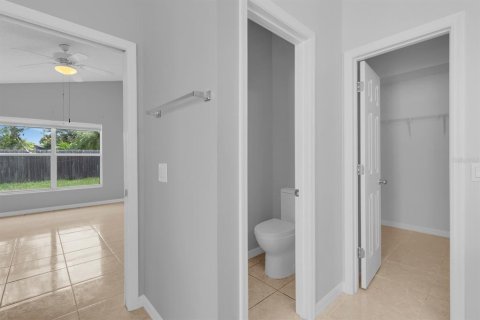 House in Kissimmee, Florida 4 bedrooms, 169.27 sq.m. № 1746319 - photo 28