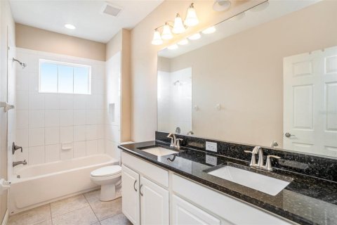 Villa ou maison à vendre à Brandon, Floride: 4 chambres, 239.97 m2 № 1855861 - photo 29