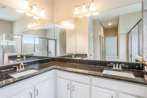 Villa ou maison à vendre à Brandon, Floride: 4 chambres, 239.97 m2 № 1855861 - photo 19