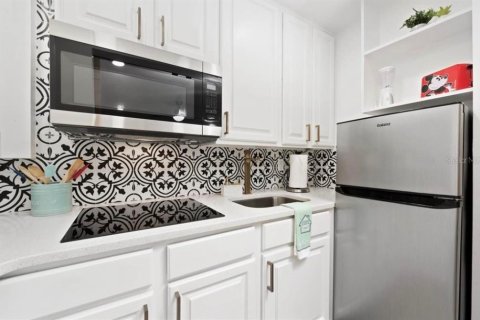 Villa ou maison à vendre à Orlando, Floride: 4 chambres, 147.99 m2 № 2259359 - photo 6