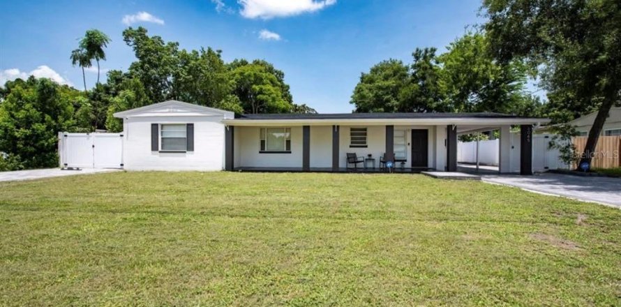 Villa ou maison à Orlando, Floride 4 chambres, 147.99 m2 № 2259359