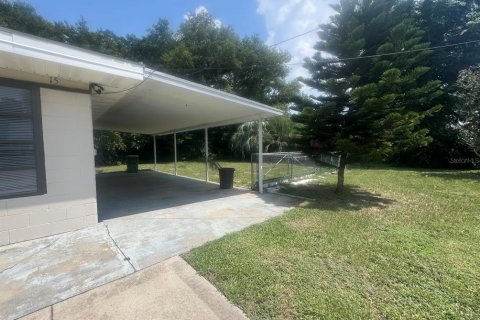 House in Eustis, Florida 3 bedrooms, 86.96 sq.m. № 1918646 - photo 2