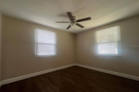 House in Eustis, Florida 3 bedrooms, 86.96 sq.m. № 1918646 - photo 7