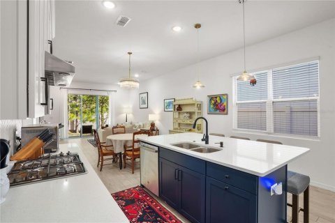 Villa ou maison à vendre à Apopka, Floride: 3 chambres, 176.61 m2 № 2416549 - photo 12