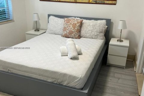 Снять в аренду квартиру в Майами-Бич, Флорида 1 спальня, 48.49м2, № 2056444 - фото 11