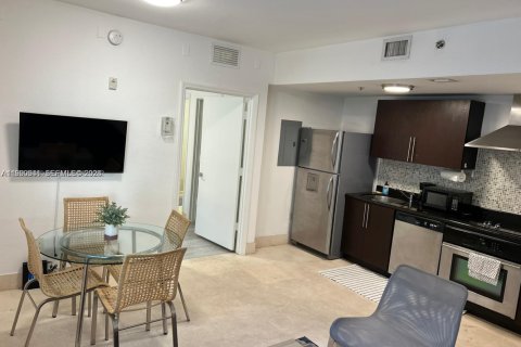 Снять в аренду квартиру в Майами-Бич, Флорида 1 спальня, 48.49м2, № 2056444 - фото 9