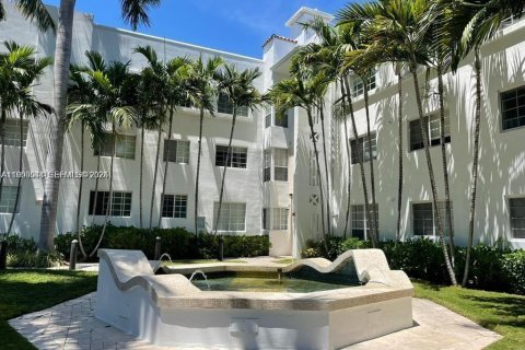 Снять в аренду квартиру в Майами-Бич, Флорида 1 спальня, 48.49м2, № 2056444 - фото 5