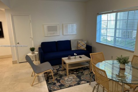 Снять в аренду квартиру в Майами-Бич, Флорида 1 спальня, 48.49м2, № 2056444 - фото 6