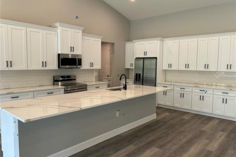 House in Beverly Hills, Florida 4 bedrooms, 230.21 sq.m. № 2277922 - photo 6