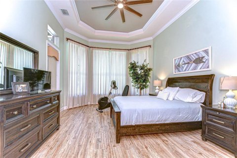 House in Land O' Lakes, Florida 4 bedrooms, 325.16 sq.m. № 1681893 - photo 25