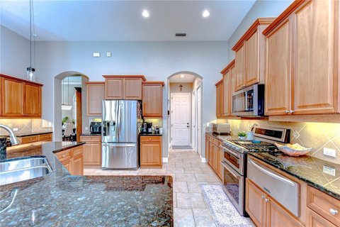 House in Land O' Lakes, Florida 4 bedrooms, 325.16 sq.m. № 1681893 - photo 18