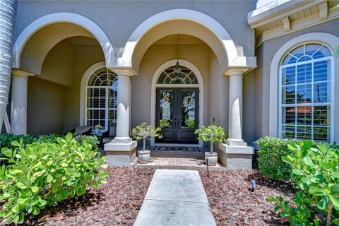 House in Land O' Lakes, Florida 4 bedrooms, 325.16 sq.m. № 1681893 - photo 5