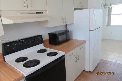 Copropriété à louer à Homestead, Floride: 2 chambres, 96.62 m2 № 2002430 - photo 11