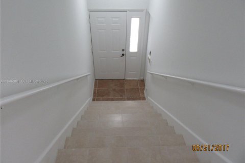 Copropriété à louer à Homestead, Floride: 2 chambres, 96.62 m2 № 2002430 - photo 4