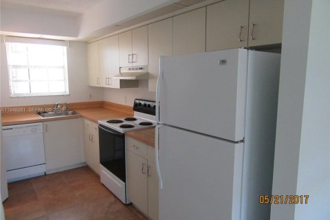 Copropriété à louer à Homestead, Floride: 2 chambres, 96.62 m2 № 2002430 - photo 9