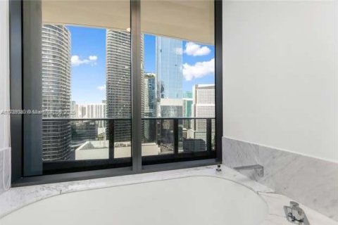 Copropriété à vendre à Miami, Floride: 2 chambres, 123.93 m2 № 1710051 - photo 28