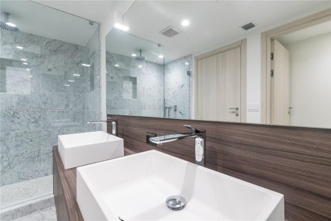 Copropriété à vendre à Miami, Floride: 2 chambres, 123.93 m2 № 1710051 - photo 29