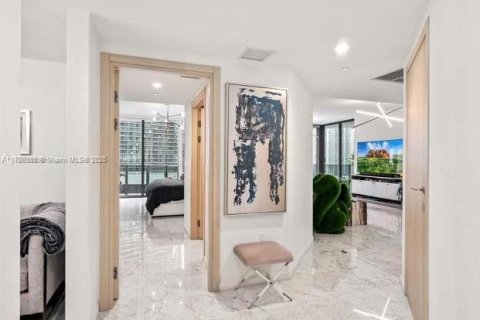Copropriété à vendre à Miami, Floride: 2 chambres, 123.93 m2 № 1710051 - photo 12